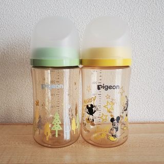 Pigeon - とみー様専用 ピジョン 哺乳瓶5本乳首ミルクセットの通販 by