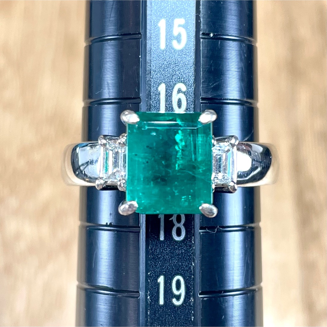 大粒！Pt900 エメラルド ダイヤ リング 9.81g M1697 レディースのアクセサリー(リング(指輪))の商品写真
