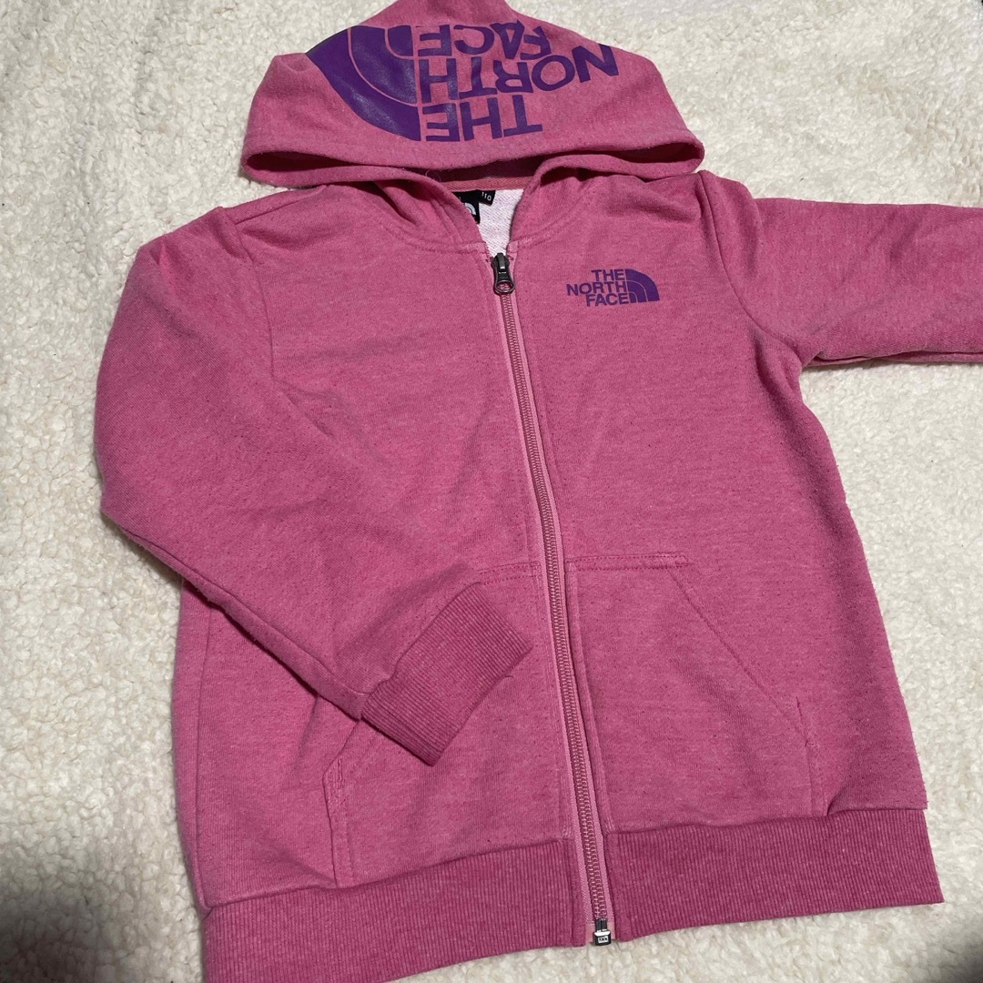 THE NORTH FACE(ザノースフェイス)のノースフェイス パーカー 110 ピンク キッズ/ベビー/マタニティのキッズ服女の子用(90cm~)(ジャケット/上着)の商品写真