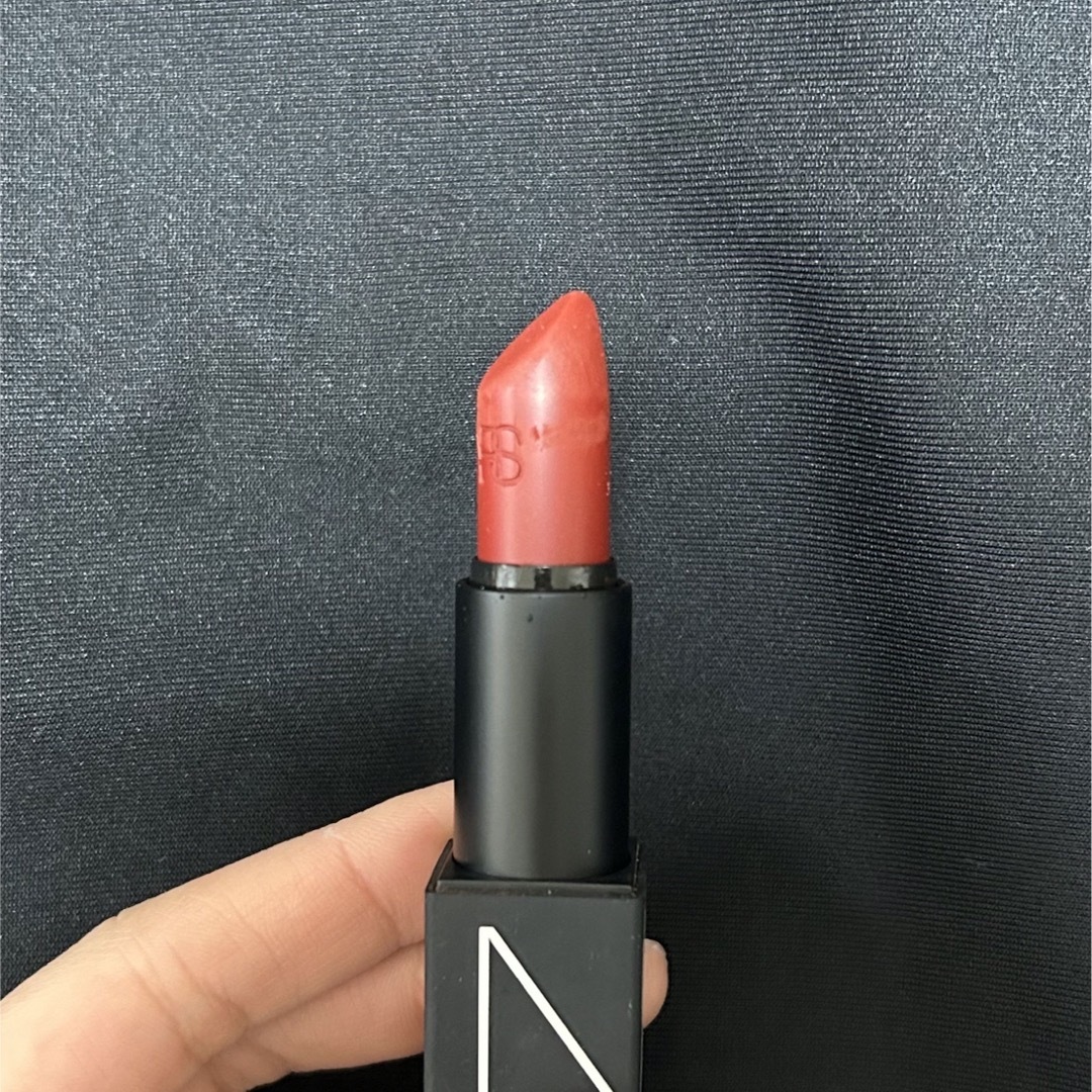 NARS(ナーズ)のNARS リップスティック マット 2975 コスメ/美容のベースメイク/化粧品(口紅)の商品写真