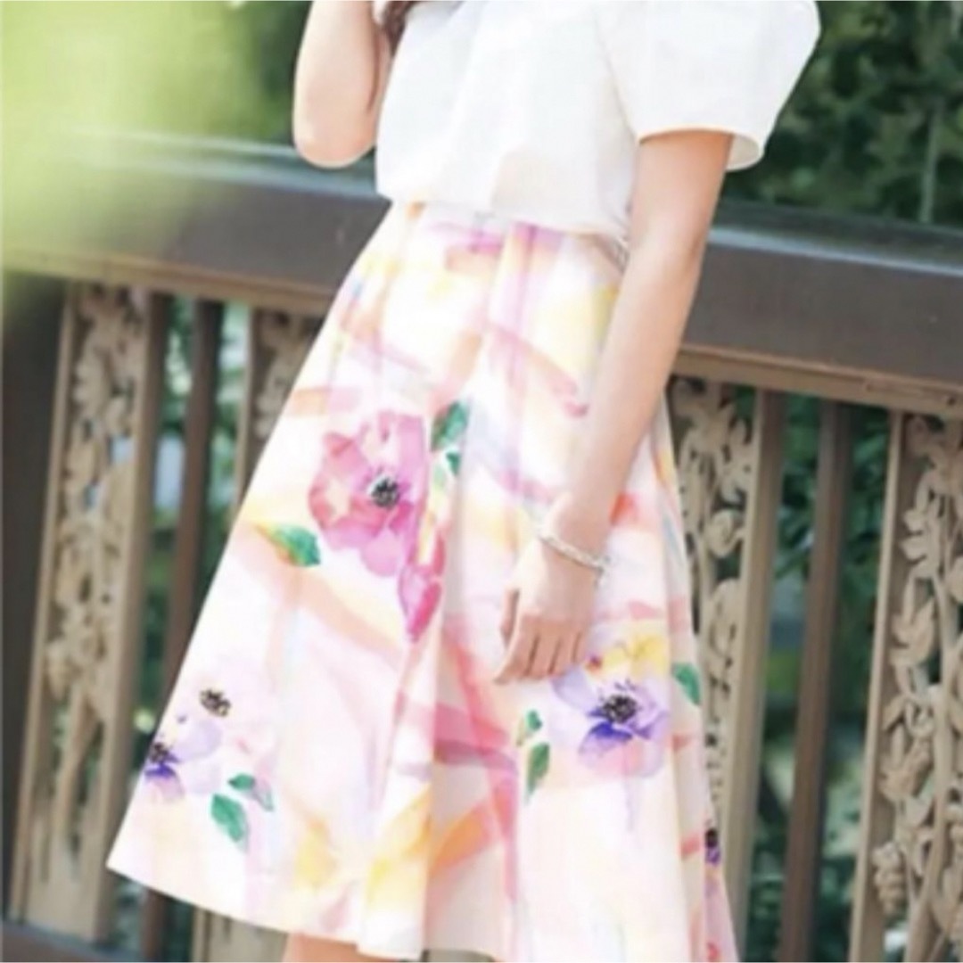 Chesty(チェスティ)のChestyチェスティ 水彩ペイント 花柄フレアスカート レディースのスカート(ひざ丈スカート)の商品写真