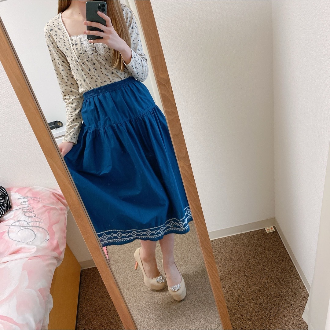 CINEMA CLUB(シネマクラブ)のシネマクラブ ♡ 刺繍レトロロングスカート レディースのスカート(ロングスカート)の商品写真