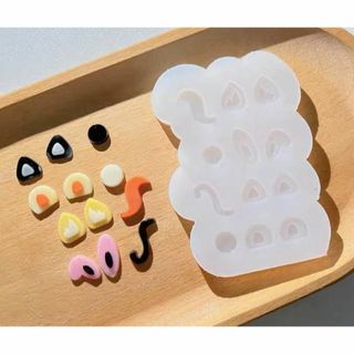 シリコンモールド　トレカケース　ねこ　くま　うさぎ　耳　しっぽ　小さめ　パーツ(各種パーツ)