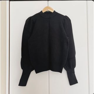 ザラ(ZARA)のZARA ザラ　パフスリーブニット　黒(ニット/セーター)