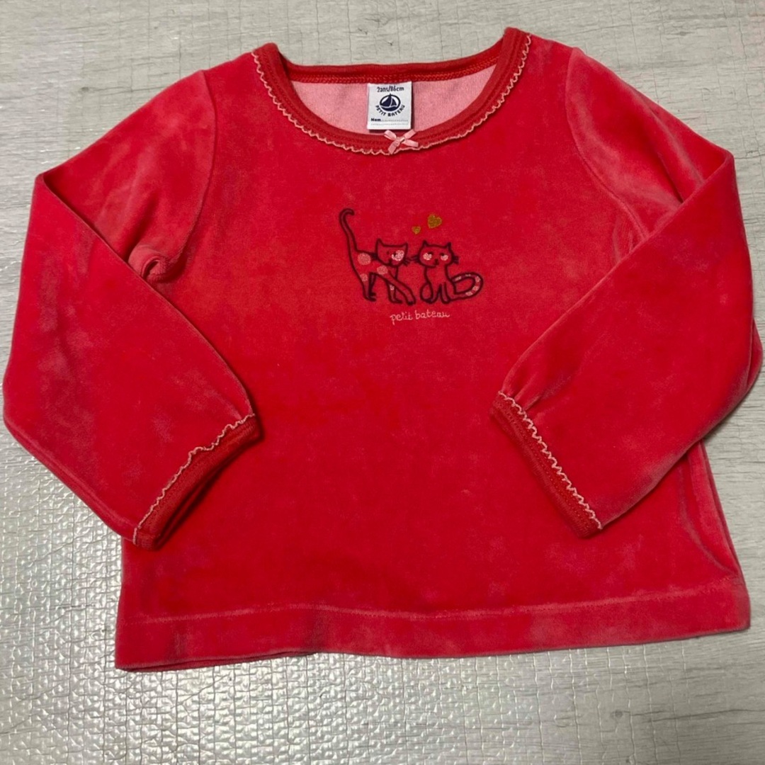 PETIT BATEAU(プチバトー)のPETIT BATEAU ベロアパジャマ　2ans86cm キッズ/ベビー/マタニティのベビー服(~85cm)(パジャマ)の商品写真