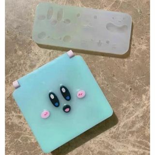 シリコンモールド　動物　表情　顔　トレカケース　デコパーツ　レジン　シェイカー(各種パーツ)