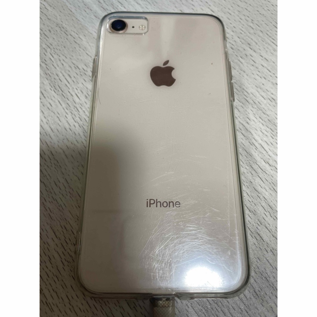 iPhone8 ピンクゴールド　本体 スマホ/家電/カメラのスマートフォン/携帯電話(スマートフォン本体)の商品写真