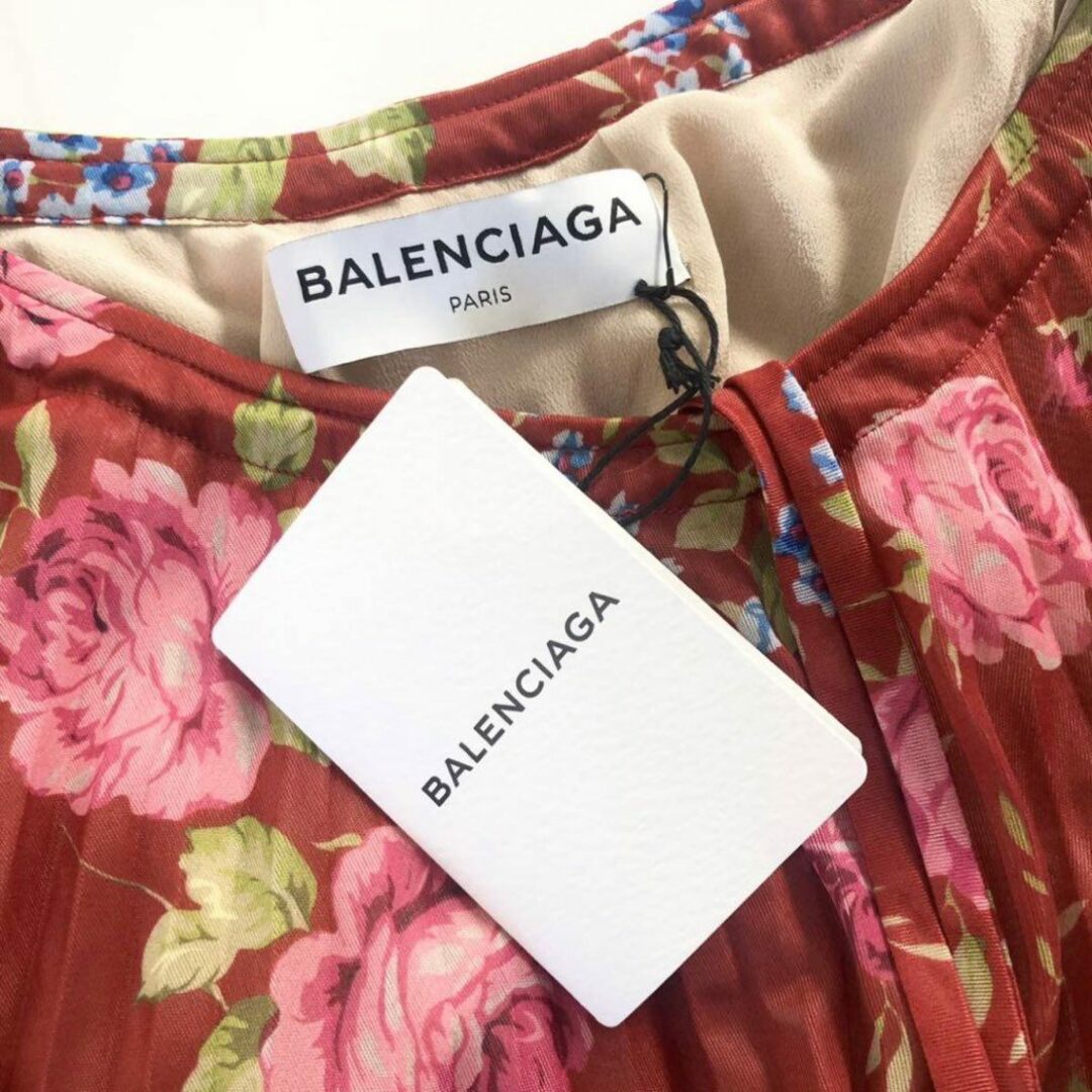Balenciaga(バレンシアガ)の29i27 《未使用》 BALENCIAGA バレンシアガ 17SS デムナ期 シルク100％ 花柄ワンピース F34 レッド ドレス ドルマン 総柄 レディースのワンピース(ひざ丈ワンピース)の商品写真