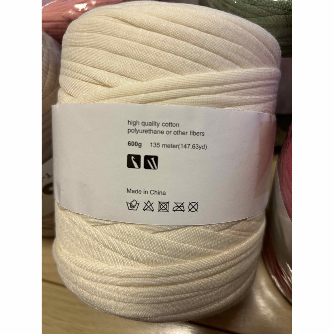 ティーシャツヤーン(ズパゲッティ) Rainbow yarn  まとめ売り ハンドメイドの素材/材料(生地/糸)の商品写真