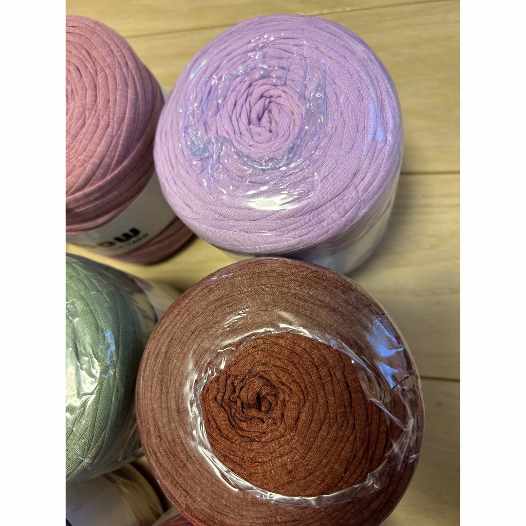 ティーシャツヤーン(ズパゲッティ) Rainbow yarn  まとめ売り ハンドメイドの素材/材料(生地/糸)の商品写真