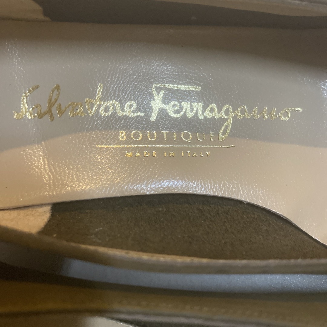 Ferragamo(フェラガモ)のフェラガモ パンプス  靴 レディースの靴/シューズ(ハイヒール/パンプス)の商品写真