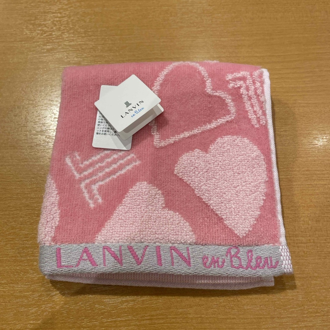 LANVIN en Bleu(ランバンオンブルー)のランバンオンブルー最新作タオルハンカチハートピンク レディースのファッション小物(ハンカチ)の商品写真