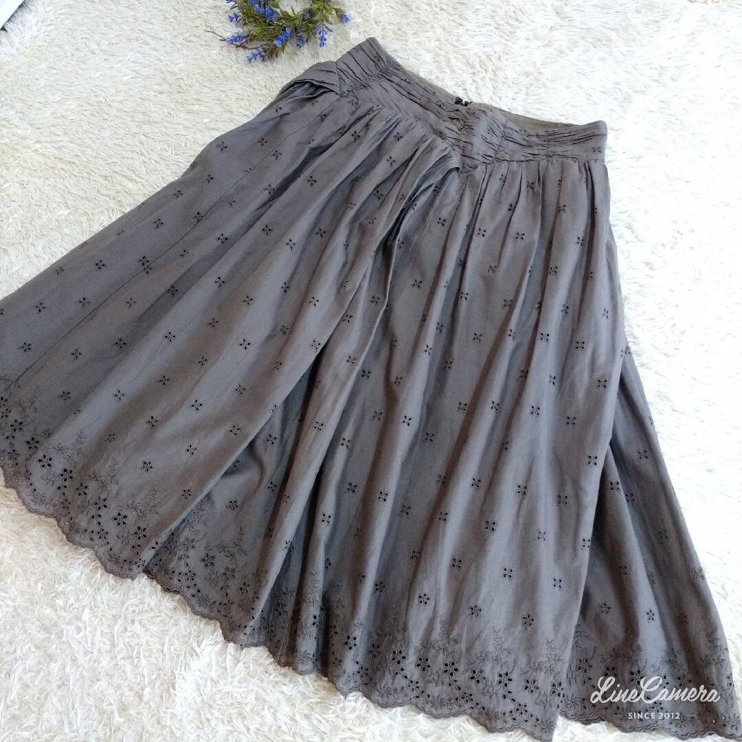 tricot COMME des GARCONS(トリココムデギャルソン)の日本製★トリココムデギャルソン　スカート　カットレース刺繍　花柄　S レディースのスカート(ひざ丈スカート)の商品写真