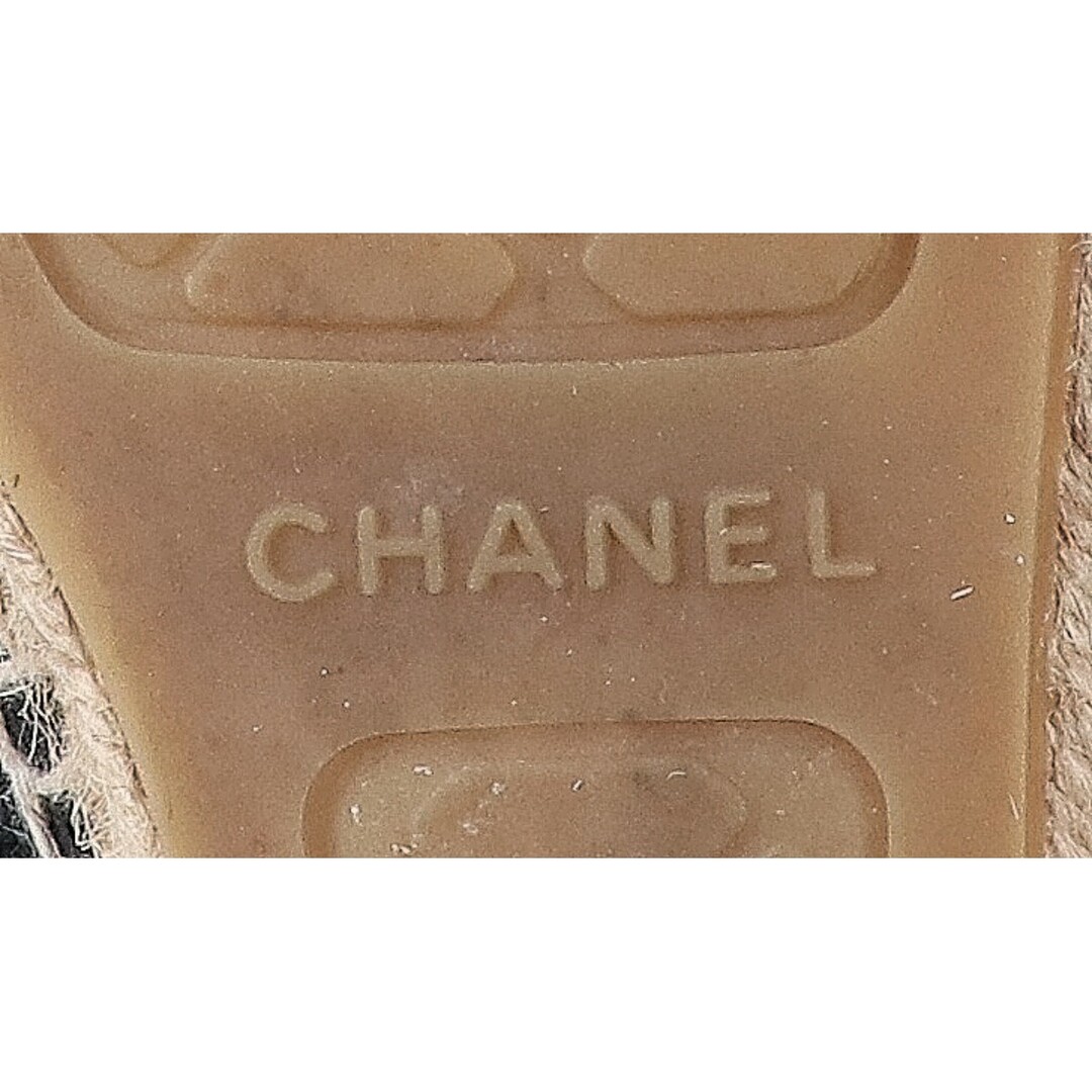 CHANEL(シャネル)のシャネル G29762 CCココマーク ラムスキン/ボア エスパドリーユ 37C レディースの靴/シューズ(スリッポン/モカシン)の商品写真