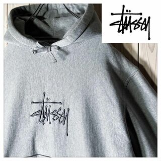 ステューシー(STUSSY)の【美品 L】ステューシー 刺繍 ストックロゴ スウェット パーカー 白灰(パーカー)