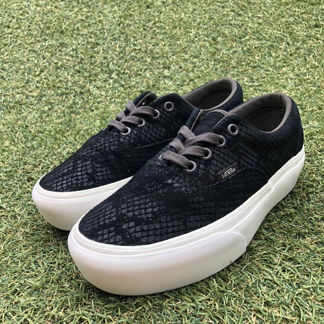 VANS(ヴァンズ)の美品23 限定モデル！ VANS ERA ヴァンズ エラ  厚底　HW812 レディースの靴/シューズ(スニーカー)の商品写真