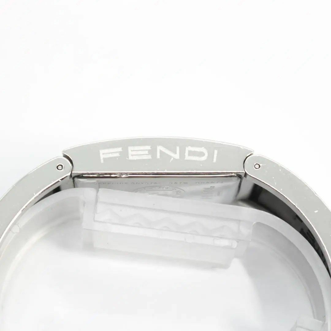 FENDI(フェンディ)のフェンディ シェル文字盤 スクエア バングル 腕時計 内箱 外箱 冊子 C238 レディースのファッション小物(腕時計)の商品写真