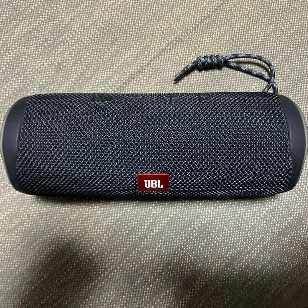 JBL ワイヤレススピーカー FLIP5 BLACK スマホ/家電/カメラのオーディオ機器(スピーカー)の商品写真