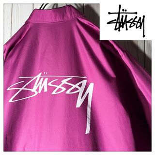 ステューシー(STUSSY)の【良品 M】ステューシー stussy 刺繍 両面ロゴ コーチジャケット 紫(ナイロンジャケット)