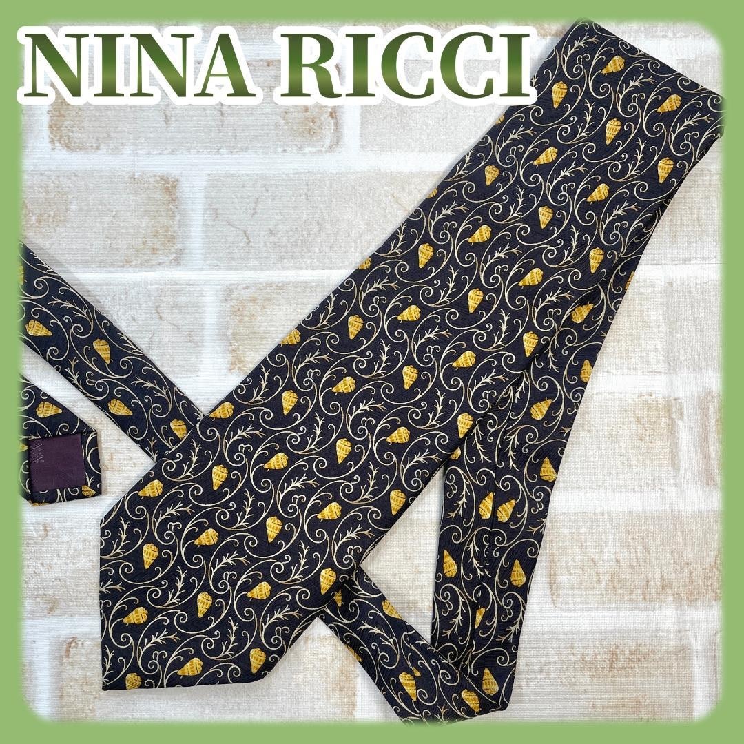 NINA RICCI(ニナリッチ)の【美品】NINARICCI ニナリッチ　ネクタイ　黒ベース　貝殻柄　高級シルク メンズのファッション小物(ネクタイ)の商品写真