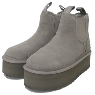 アグ(UGG)の美品 UGG アグ ブーツ ショートブーツ グレー系 7 (24.0cm) サイドゴア スウェード プラットフォーム シープスキン 厚底 シューズ 靴 シンプル カジュアル ムートンブーツ【レディース】【中古】(ブーツ)