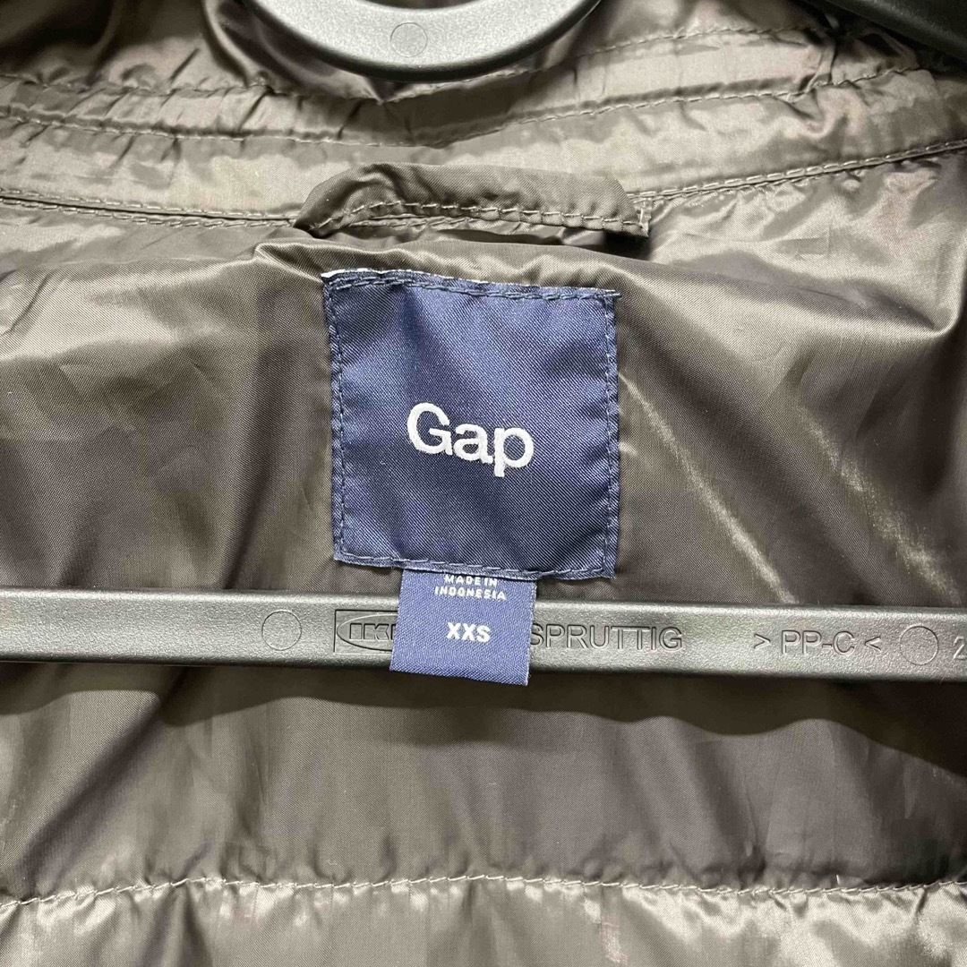 GAP(ギャップ)のGap レディース冬物　ショ－トダウン レディースのジャケット/アウター(ダウンジャケット)の商品写真