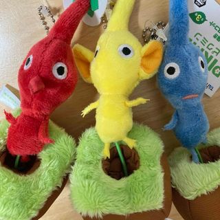 ニンテンドウ(任天堂)のPIKMIN ピクミン 引っこ抜き　ぬいぐるみマスコット《全3種》(ゲームキャラクター)