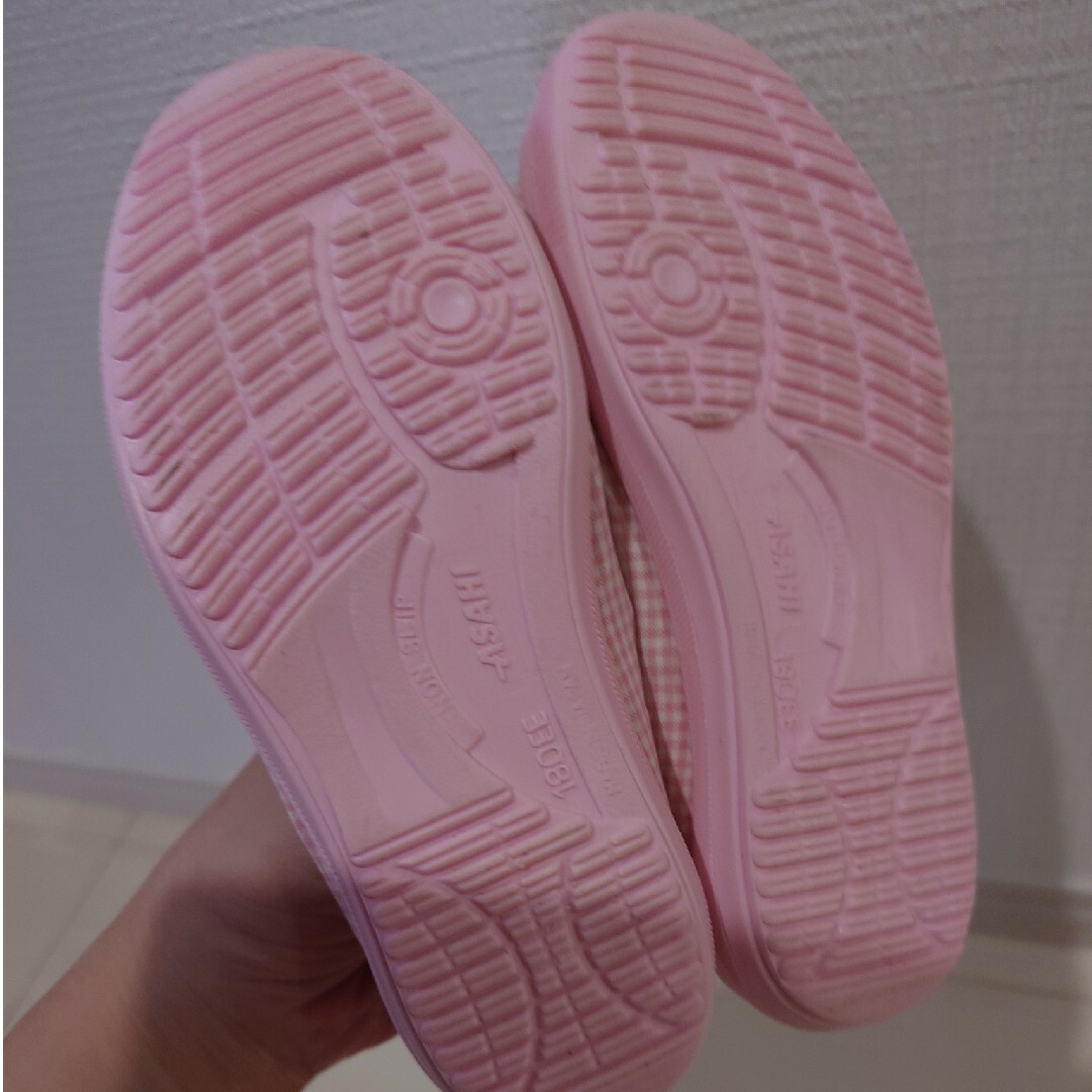 ピンク　チェック　上履き　18.0 キッズ/ベビー/マタニティのキッズ靴/シューズ(15cm~)(スクールシューズ/上履き)の商品写真