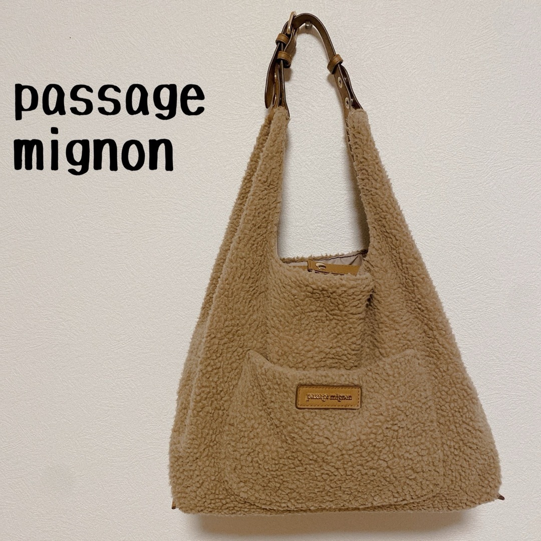 passage mignon(パサージュミニョン)のpassage mignon(パサージュ ミニョン) ボア バッグ レディースのバッグ(ハンドバッグ)の商品写真