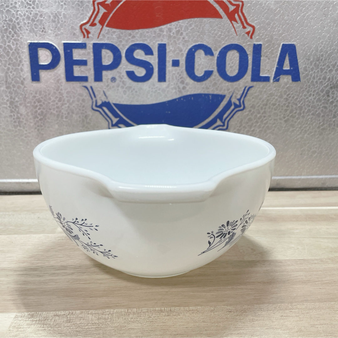 Pyrex(パイレックス)の【美品！】オールドパイレックス シンデレラボウル コロニアルミスト 小 USA インテリア/住まい/日用品のキッチン/食器(食器)の商品写真