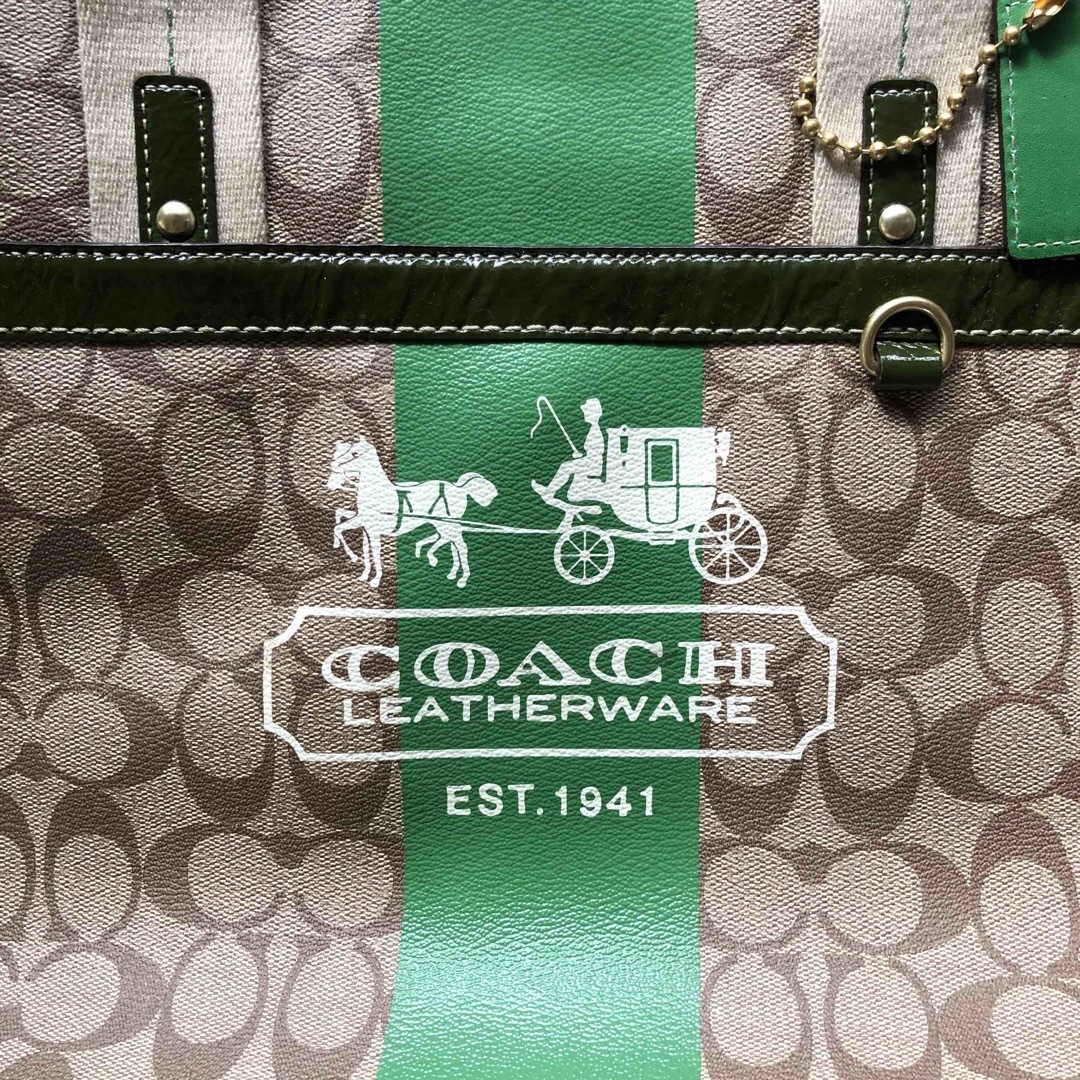 COACH(コーチ)のCOACH シグネチャー トートバッグ　グリーン　used レディースのバッグ(トートバッグ)の商品写真