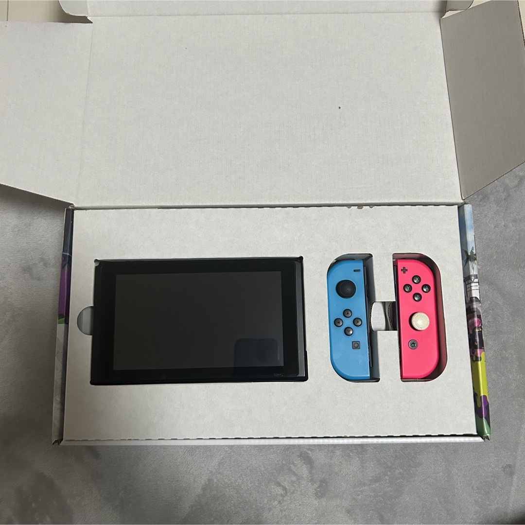 Nintendo Switch(ニンテンドースイッチ)のNintendo Switch本体 エンタメ/ホビーのゲームソフト/ゲーム機本体(家庭用ゲーム機本体)の商品写真