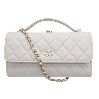 シャネル(CHANEL)のシャネル CHANEL チェーンウォレット 財布 マトラッセ がま口 フラップ ホワイト ゴールド金具 ラムスキン  レディース 【中古 Bランク】☆送料無料☆ 当店通常価格499,800円(財布)