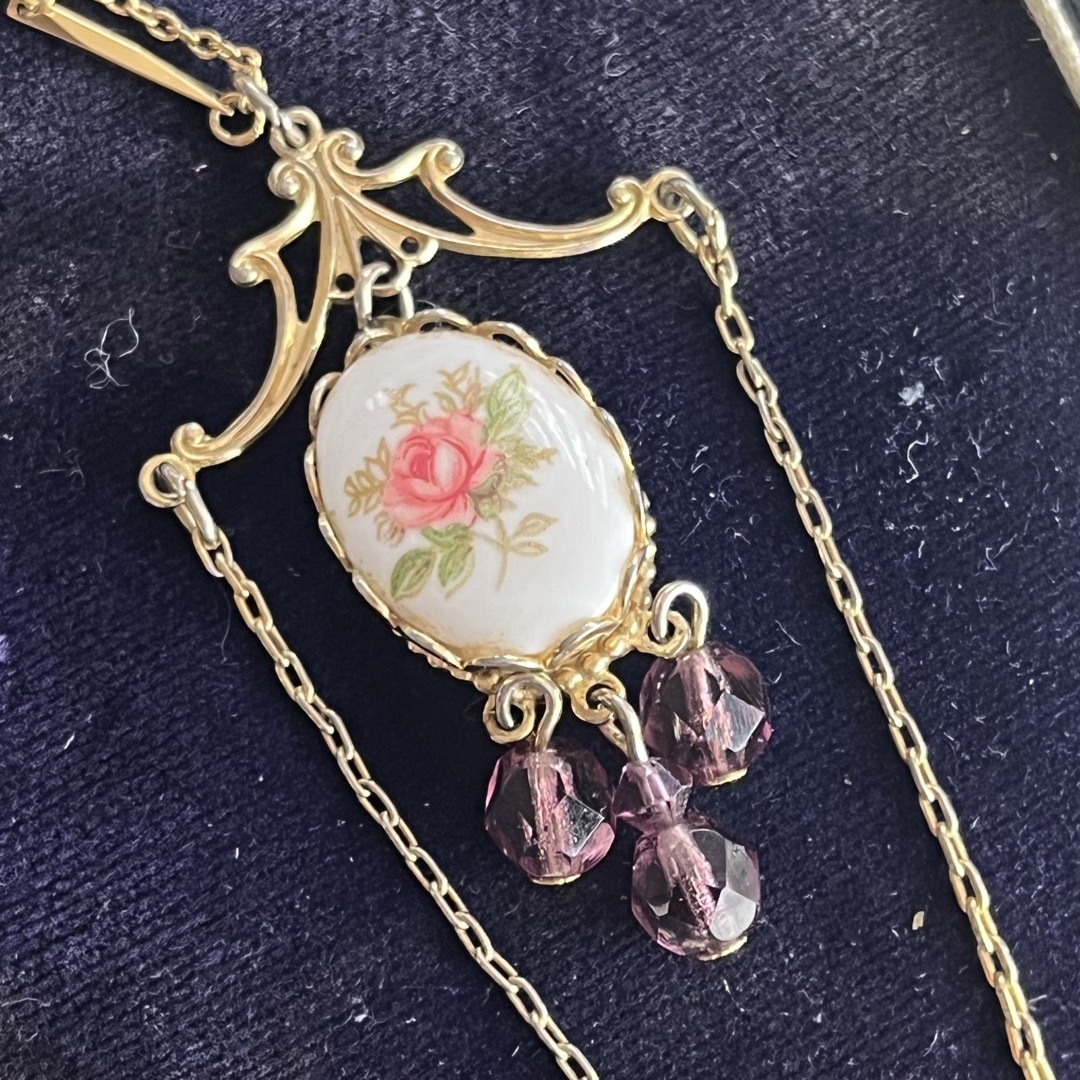 50‘s仏！ポタリー薔薇！ドレープチェーンネックレス レディースのアクセサリー(ネックレス)の商品写真