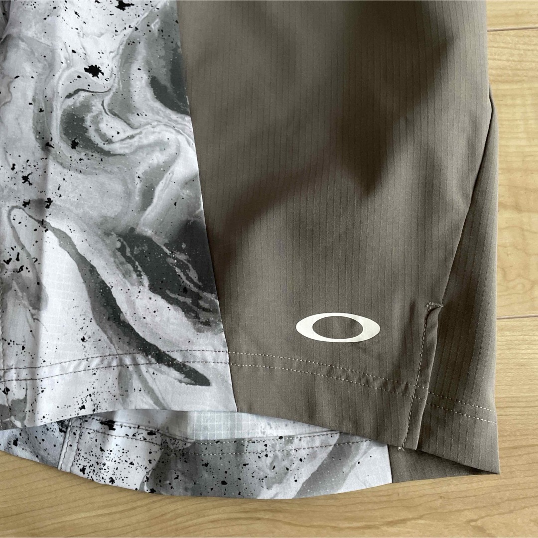 Oakley(オークリー)のオークリー　メンズ　ハイドロリックス　ハーフパンツ  ショートパンツ　M メンズのパンツ(ショートパンツ)の商品写真