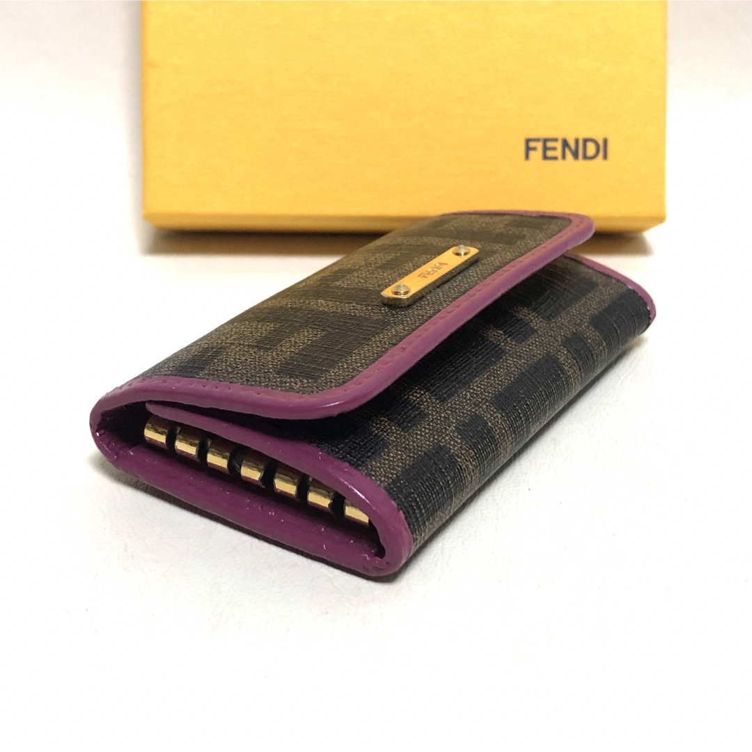 FENDI(フェンディ)のFENDI フェンディ ズッカ PVC/レザー キーケース レディースのファッション小物(キーケース)の商品写真