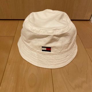 トミーヒルフィガー(TOMMY HILFIGER)のトミーヒルフィガー バケットハット 帽子 ホワイト(ハット)