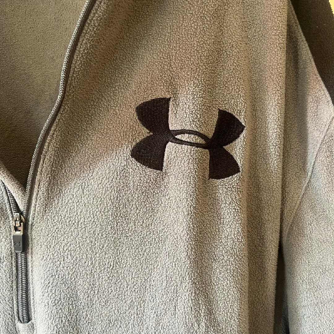 UNDER ARMOUR(アンダーアーマー)のUNDER ARMOUR　アンダーアーマー　フリース　グレー メンズのトップス(その他)の商品写真