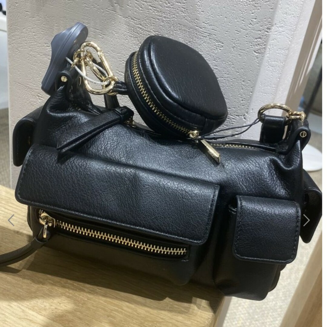 ZARA(ザラ)のZARA ポケット ショルダーバッグ  ハンドバッグ レディースのバッグ(ショルダーバッグ)の商品写真