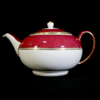 ウェッジウッド(WEDGWOOD)の【美品 送料込み】ウェッジウッド ユーランダー パウダー ルビー レッド ポット(食器)