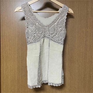 メトリーゼ　豚革　刺繍　タンクトップ(タンクトップ)