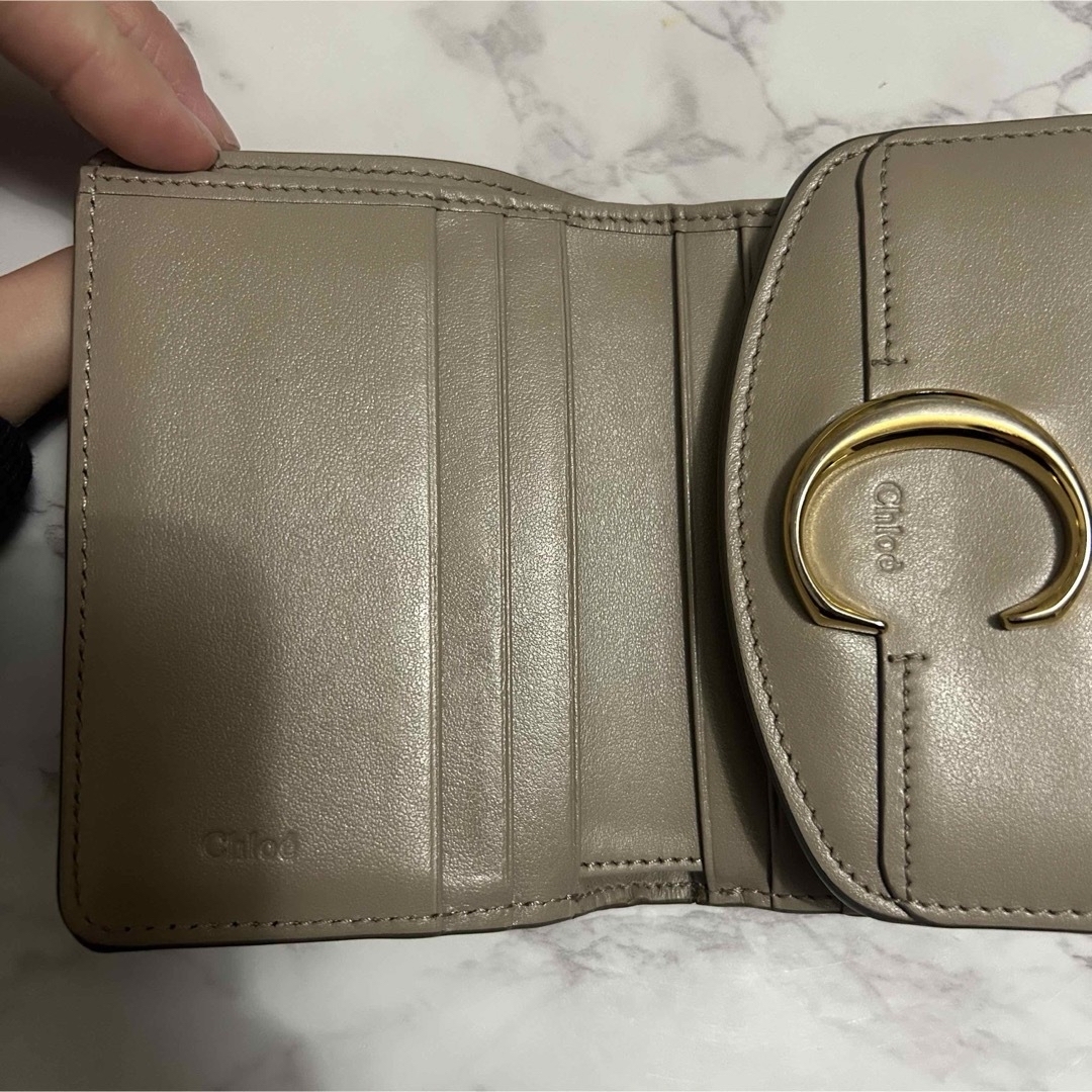 Chloe(クロエ)のChloe クロエ　三つ折り財布  Cロゴ レディースのファッション小物(財布)の商品写真