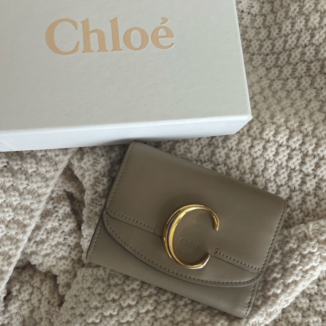 Chloe(クロエ)のChloe クロエ　三つ折り財布  Cロゴ レディースのファッション小物(財布)の商品写真