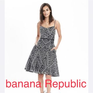 バナナリパブリック(Banana Republic)のバナナリパブリック　ワンピース　総柄(ひざ丈ワンピース)