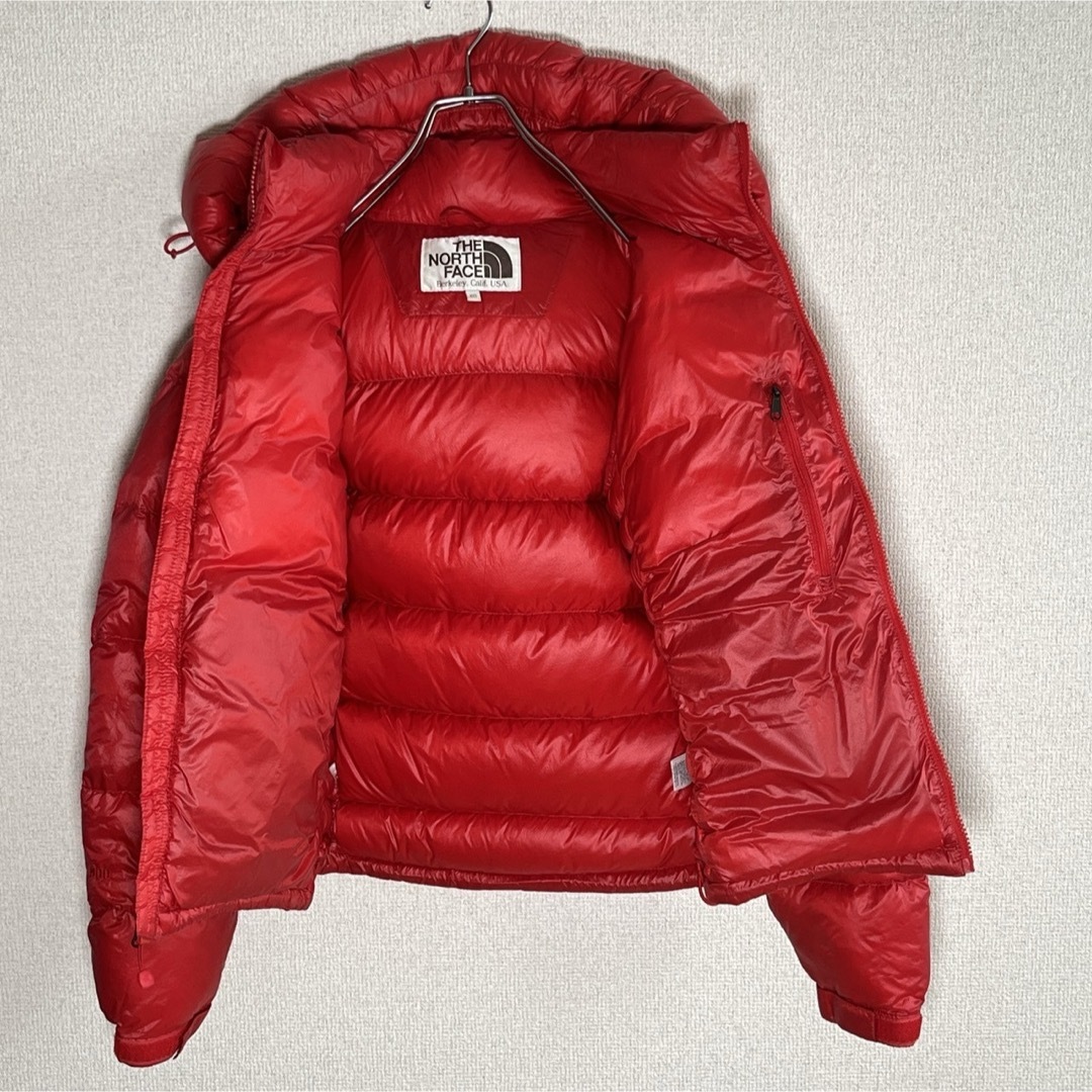 THE NORTH FACE(ザノースフェイス)のノースフェイス　ダウンジャケット　800フィル　レッド　レディース S レディースのジャケット/アウター(ダウンジャケット)の商品写真