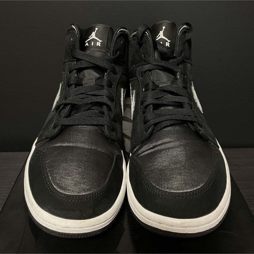 NIKE(ナイキ)のNIKE AIR JORDAN 1 MID SE メンズの靴/シューズ(スニーカー)の商品写真