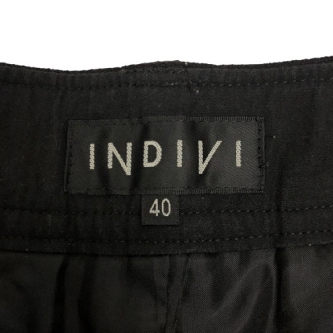 INDIVI(インディヴィ)のインディヴィ INDIVI ショートパンツ 無地 タック 40 黒 ブラック レディースのパンツ(ショートパンツ)の商品写真