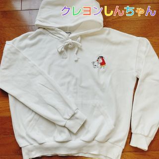 クレヨンシンチャン(クレヨンしんちゃん)のクレヨンしんちゃん 白 パーカー(Tシャツ/カットソー)