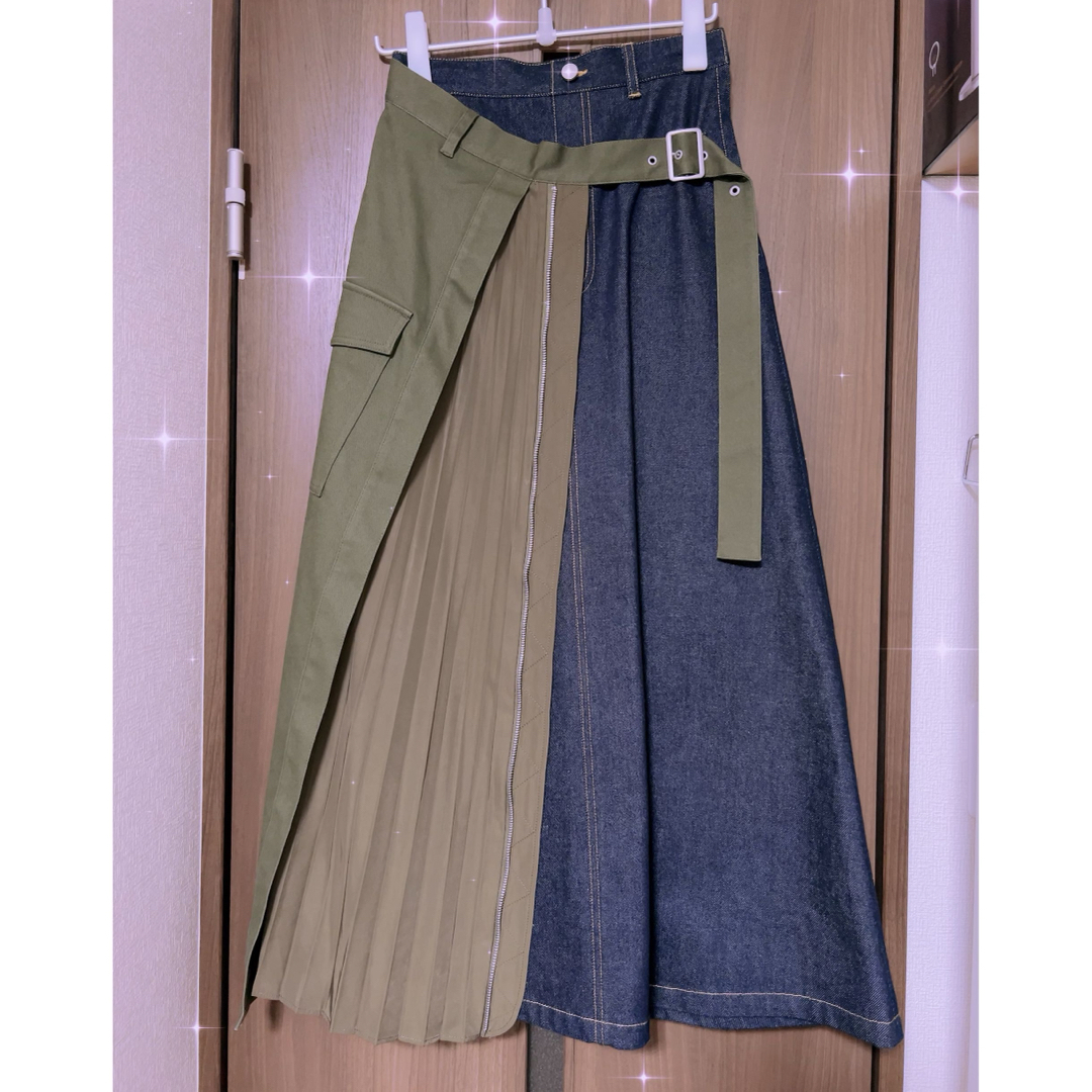 Ameri VINTAGE(アメリヴィンテージ)の❤️アメリヴィンテージ　MILITALY DOCKING DENIM SKIRT レディースのスカート(ロングスカート)の商品写真