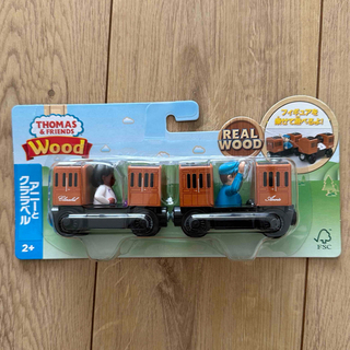 THOMAS - 木製トーマス　アニーとクララベル